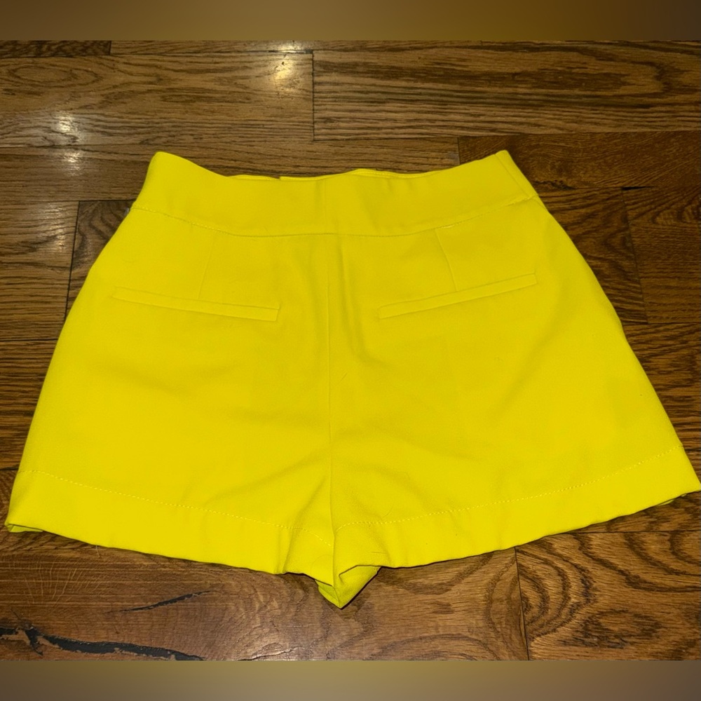 High-Rise Yellow Women's Tailored Shorts - Picture 5 of 6